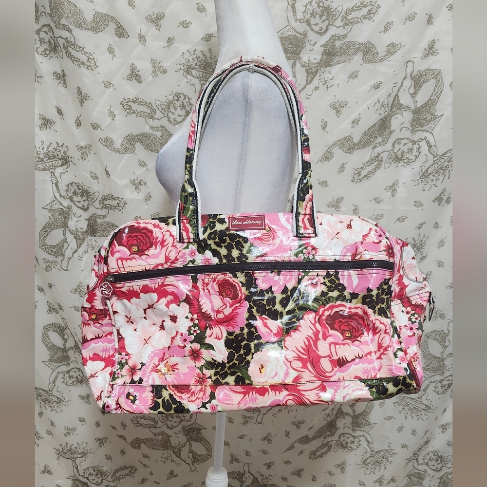 Lou harvey Floral Pink White And Green Women's Duffle Bag
